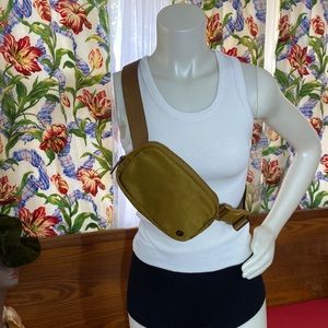 Lululemon belt bag